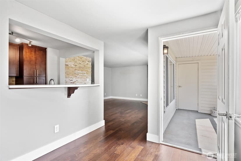 Property photo for 12404 E Gibson Road #M202, Everett photo 18