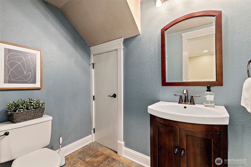 Property photo for 3010 N 8th Street, Tacoma photo 10