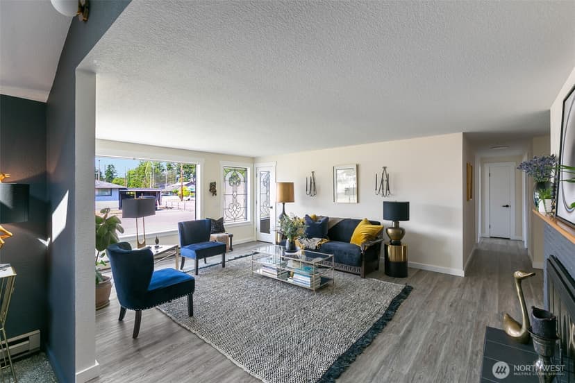 Property photo for 604 Tamarack Avenue, Everett photo 4