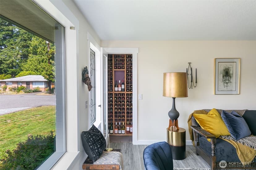 Property photo for 604 Tamarack Avenue, Everett photo 5