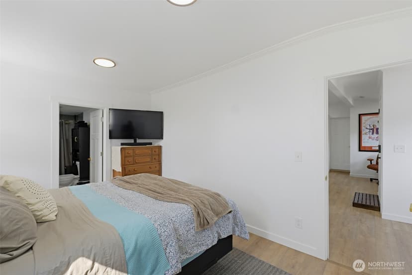 Property photo for 1255 S Grant Avenue, Tacoma photo 22