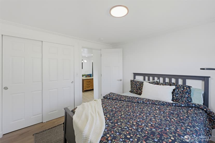 Property photo for 1255 S Grant Avenue, Tacoma photo 27