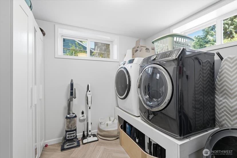 Property photo for 10038 13th Avenue NW, Seattle photo 29