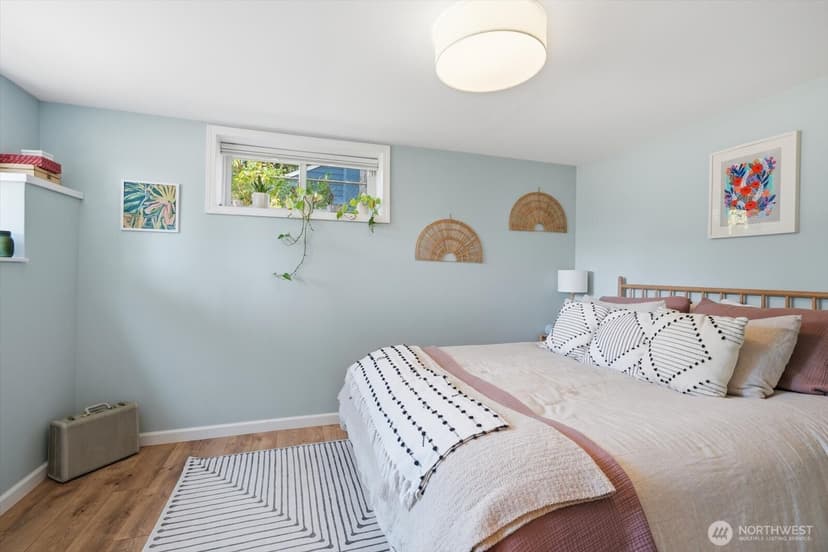 Property photo for 10038 13th Avenue NW, Seattle photo 27
