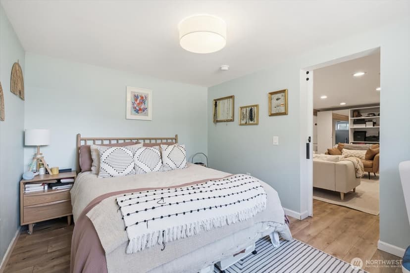Property photo for 10038 13th Avenue NW, Seattle photo 28