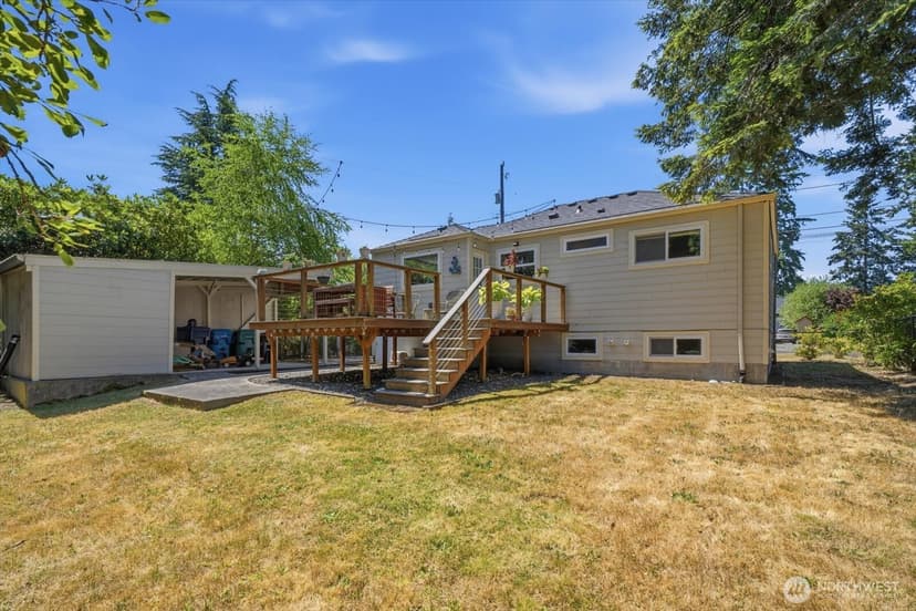 Property photo for 10038 13th Avenue NW, Seattle photo 32