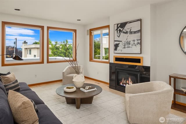 Property photo for 227 8th Avenue, Kirkland photo 5