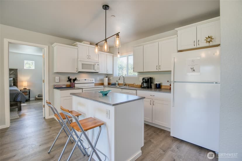 Property photo for 998 Point Brown Avenue SE, Ocean Shores photo 6