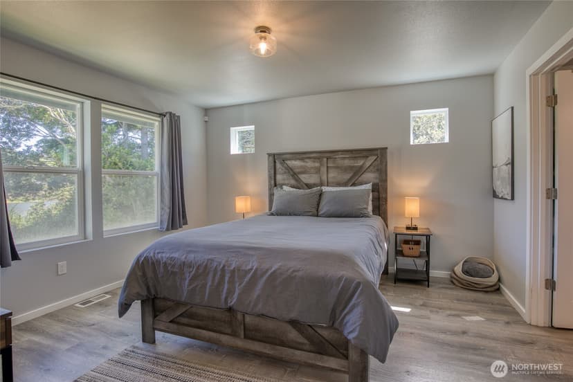 Property photo for 998 Point Brown Avenue SE, Ocean Shores photo 13