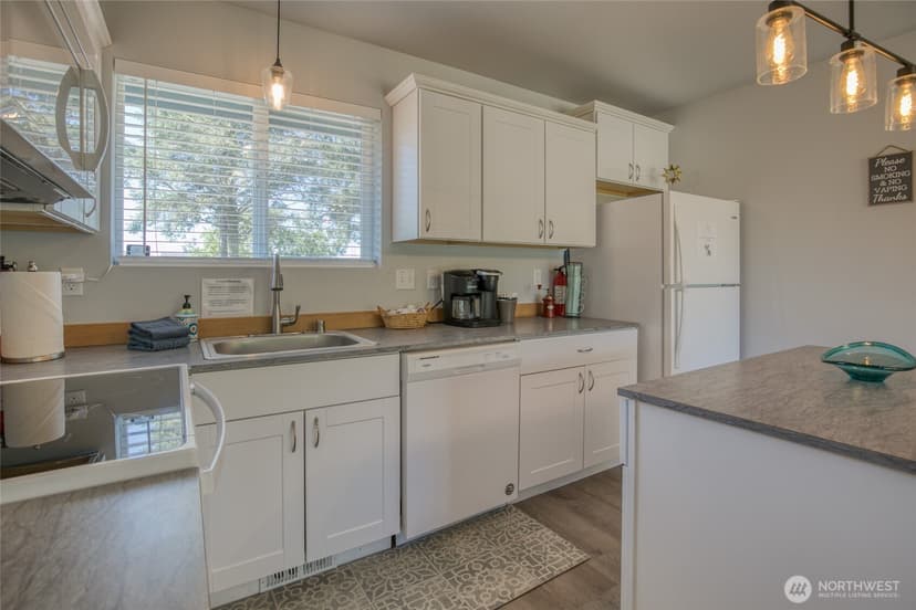 Property photo for 998 Point Brown Avenue SE, Ocean Shores photo 12