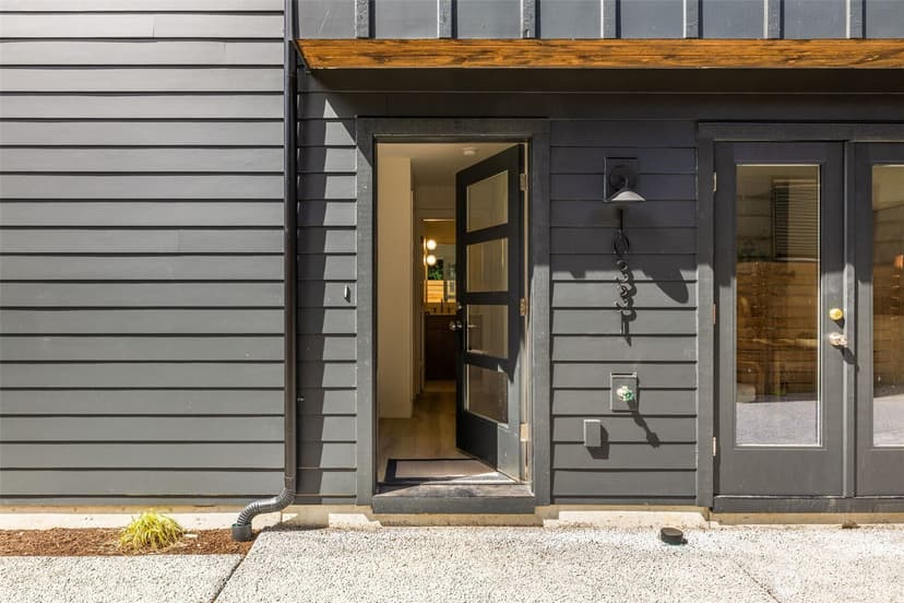 Property photo for 10331 Ashworth Avenue N, Seattle photo 26