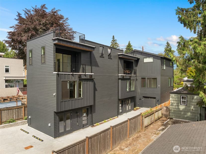Property photo for 10331 Ashworth Avenue N, Seattle photo 28