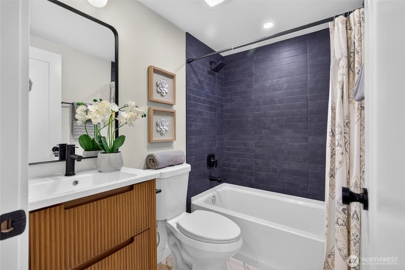 Property photo for 3152 NE 82nd Street, Seattle photo 23