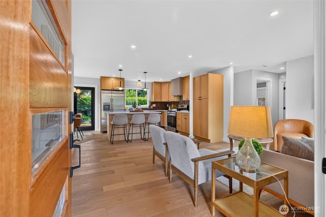 Property photo for 3152 NE 82nd Street, Seattle photo 2