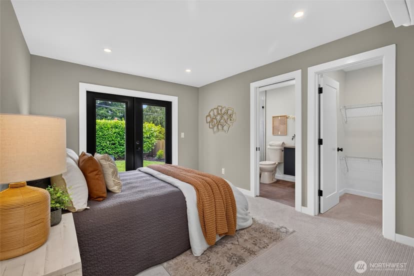 Property photo for 3152 NE 82nd Street, Seattle photo 12