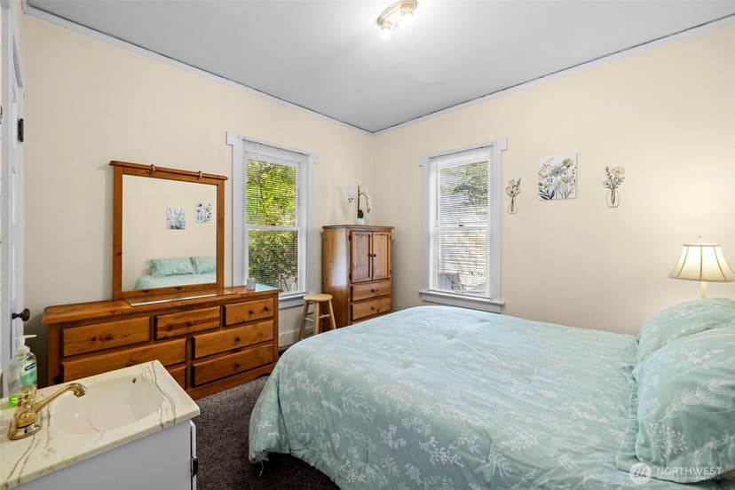 Property photo for 2706 S Judkins Street, Seattle photo 9