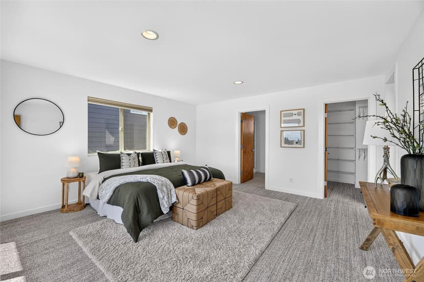 Property photo for 4222 Linden Avenue N, Seattle photo 15