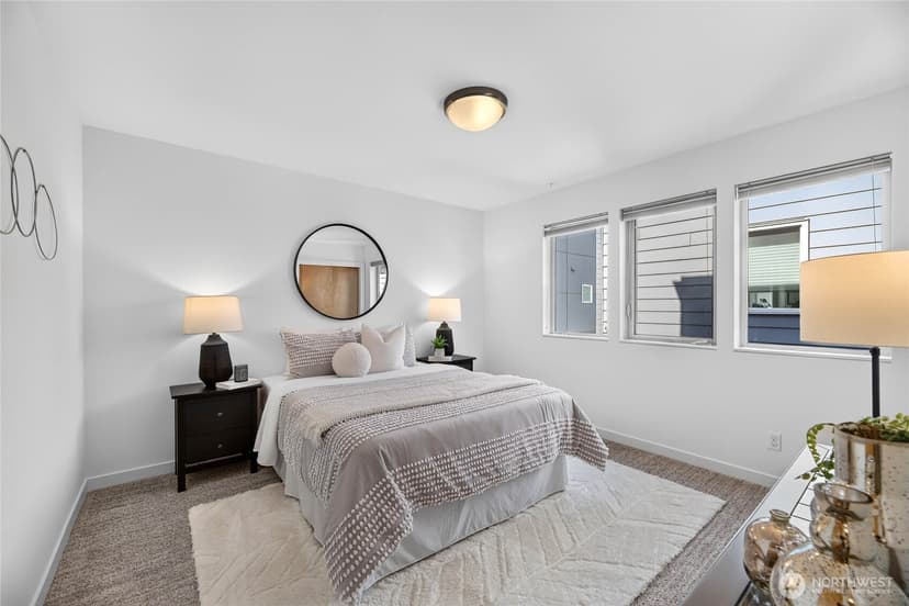 Property photo for 4222 Linden Avenue N, Seattle photo 21
