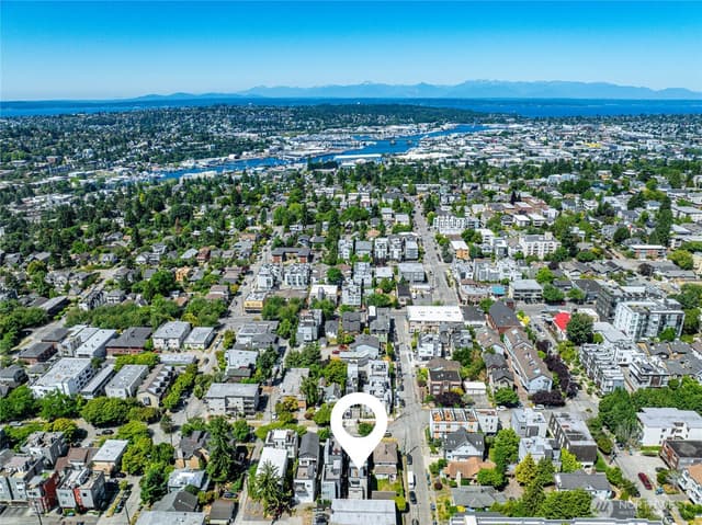 Property photo for 4222 Linden Avenue N, Seattle photo 2