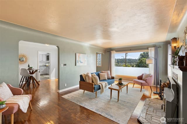 Property photo for 2425 N Wycoff Avenue, Bremerton photo 4