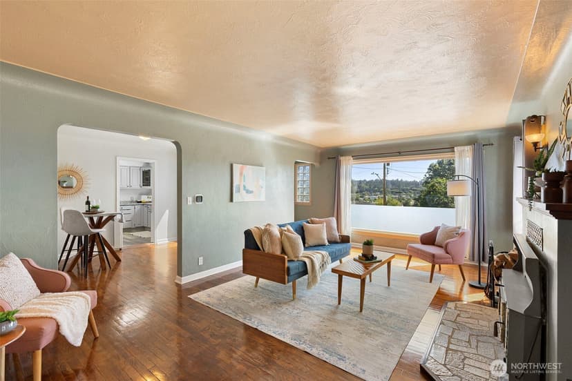 Property photo for 2425 N Wycoff Avenue, Bremerton photo 4