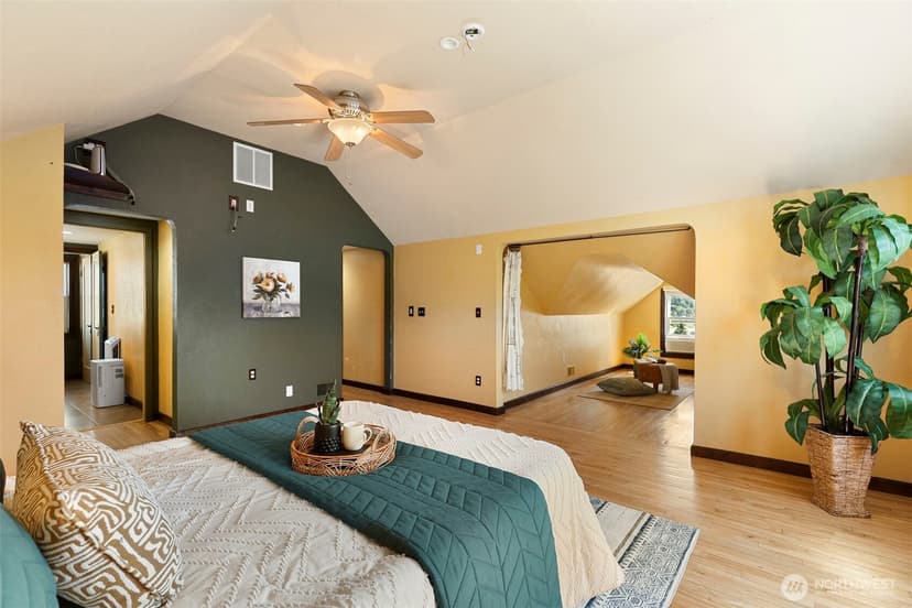 Property photo for 2425 N Wycoff Avenue, Bremerton photo 23