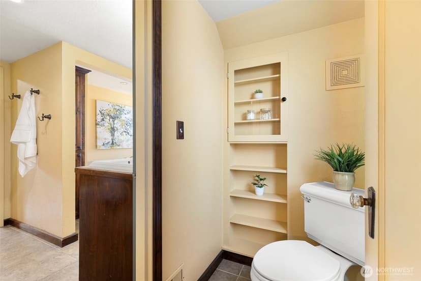 Property photo for 2425 N Wycoff Avenue, Bremerton photo 18