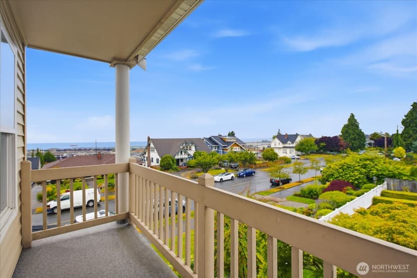 Property photo for 2219 Rucker Avenue #201, Everett photo 3