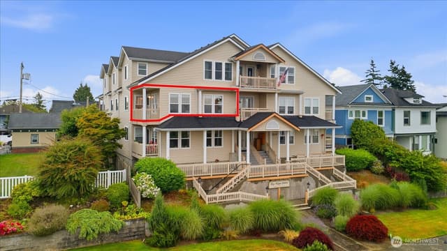 Property photo for 2219 Rucker Avenue #201, Everett photo 2