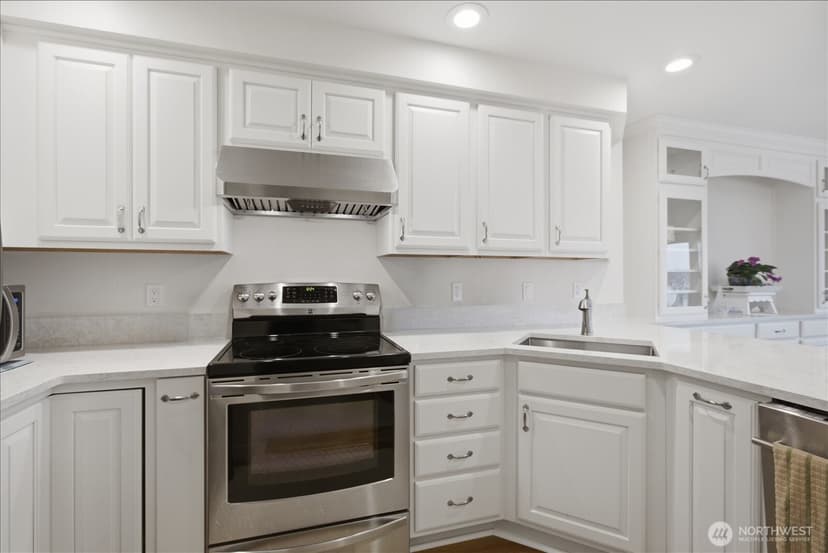Property photo for 2219 Rucker Avenue #201, Everett photo 6