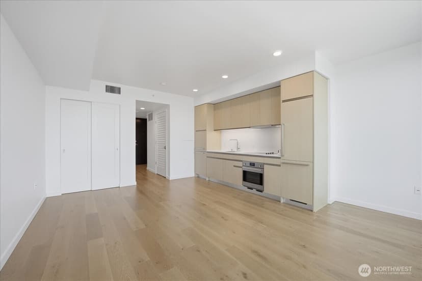 Property photo for 1808 Minor Avenue #3309, Seattle photo 6