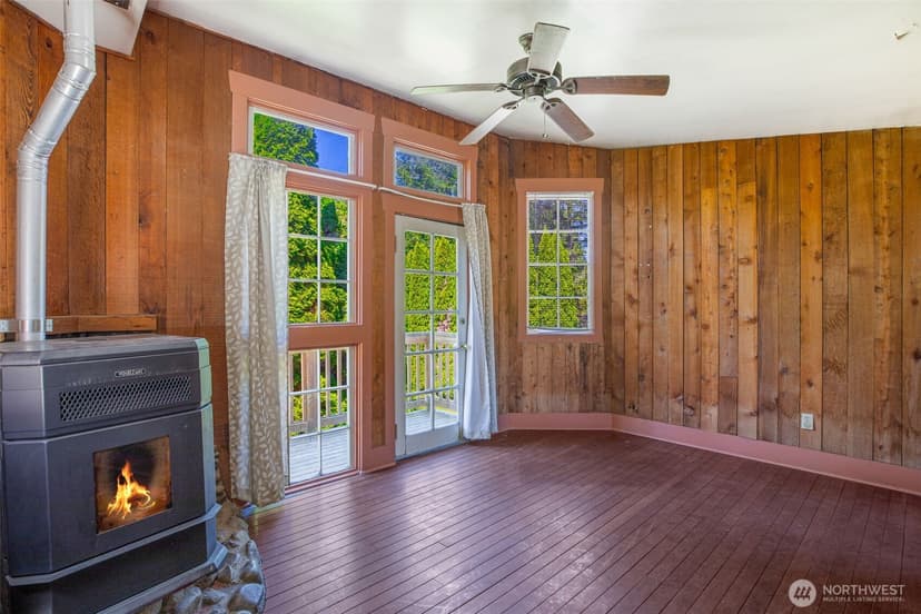 Property photo for 5609 318th Avenue NE, Carnation photo 13