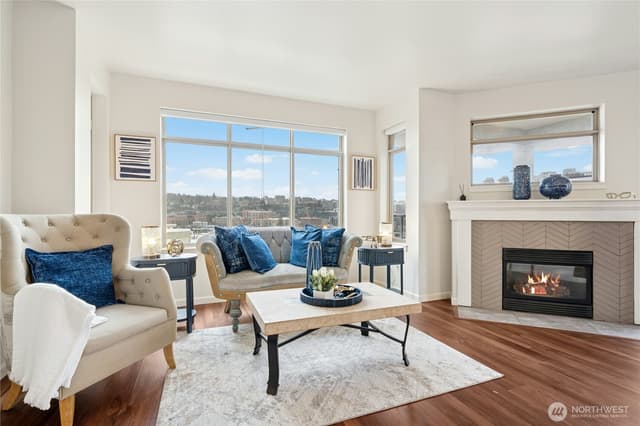 Property photo for 1000 N Aurora Avenue #409, Seattle photo 4