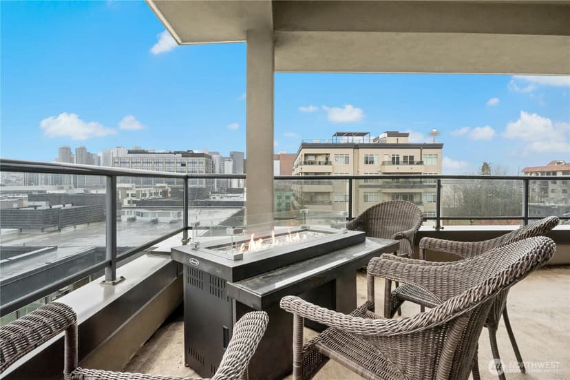 Property photo for 1000 N Aurora Avenue #409, Seattle photo 21