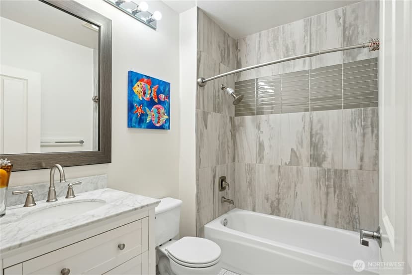 Property photo for 1000 N Aurora Avenue #409, Seattle photo 20