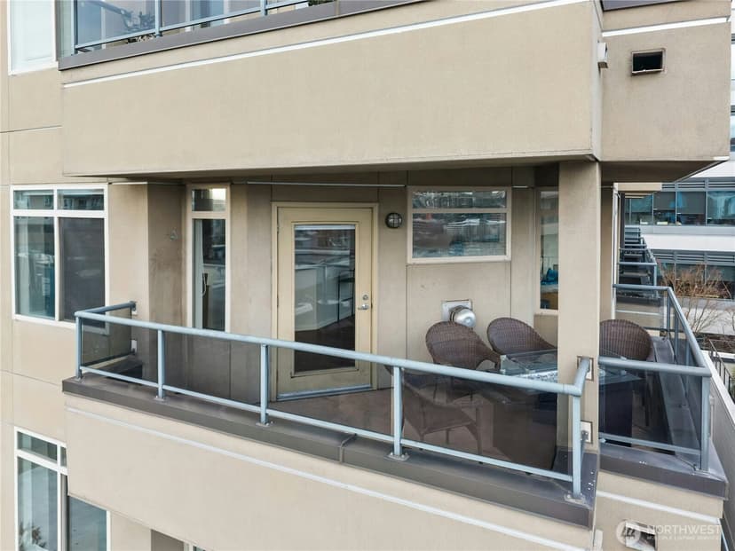 Property photo for 1000 N Aurora Avenue #409, Seattle photo 30