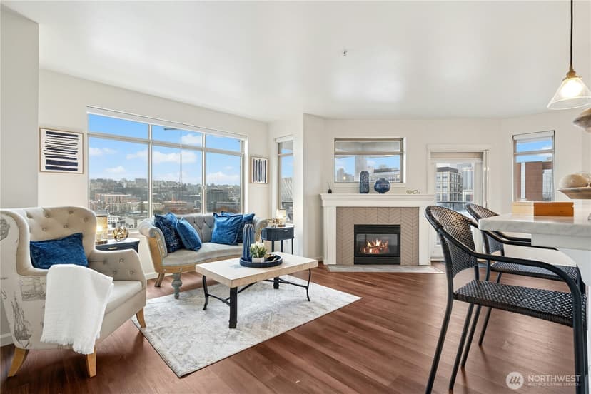 Property photo for 1000 N Aurora Avenue #409, Seattle photo 3