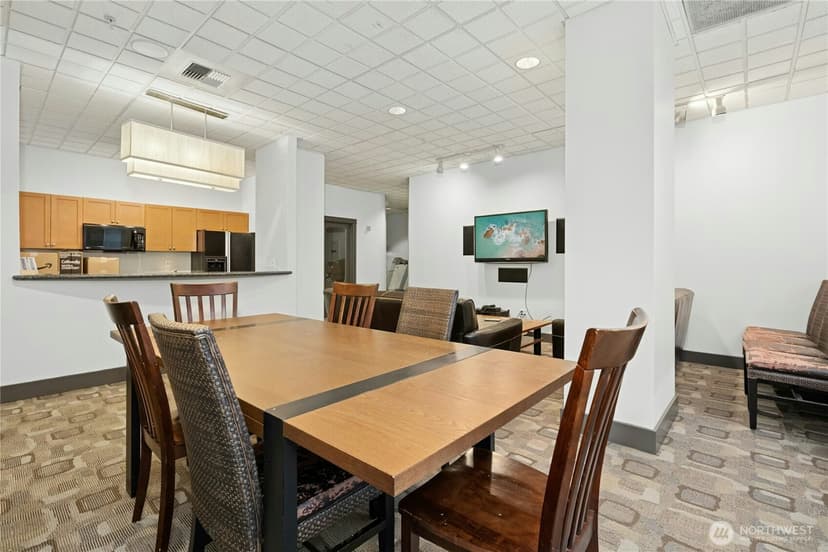 Property photo for 1000 N Aurora Avenue #409, Seattle photo 26