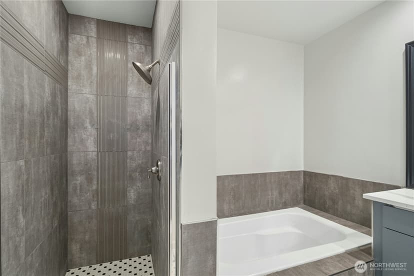 Property photo for 1000 N Aurora Avenue #409, Seattle photo 17