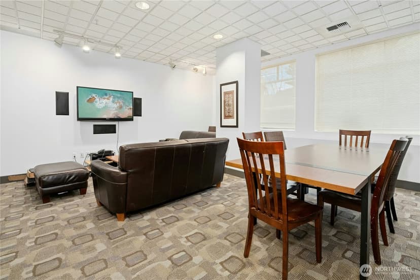 Property photo for 1000 N Aurora Avenue #409, Seattle photo 25