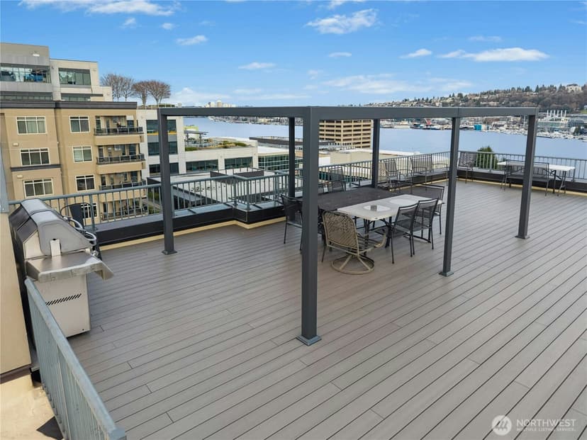 Property photo for 1000 N Aurora Avenue #409, Seattle photo 28
