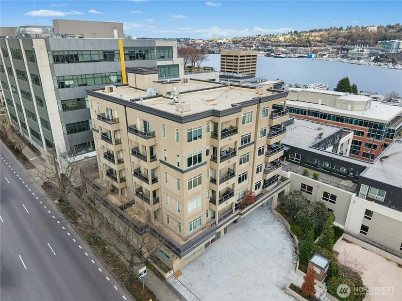Property photo for 1000 N Aurora Avenue #409, Seattle photo 32