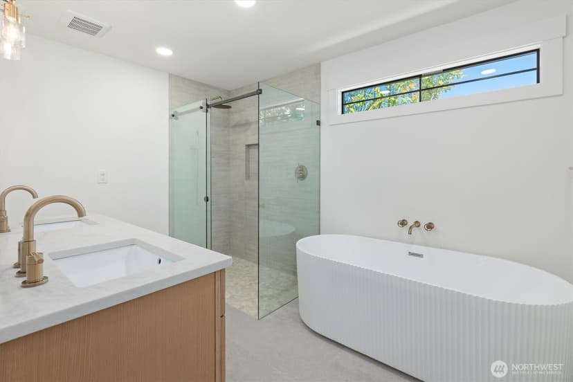 Property photo for 7743 Seward Park Avenue S, Seattle photo 13