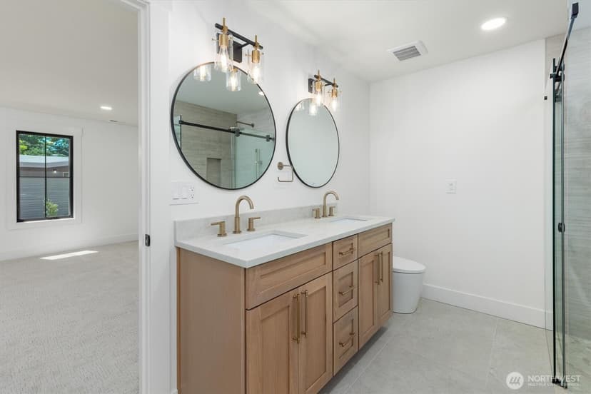 Property photo for 7743 Seward Park Avenue S, Seattle photo 15
