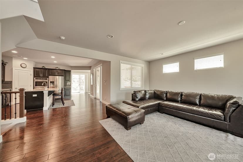 Property photo for 909 SW 338th Street, Federal Way photo 14
