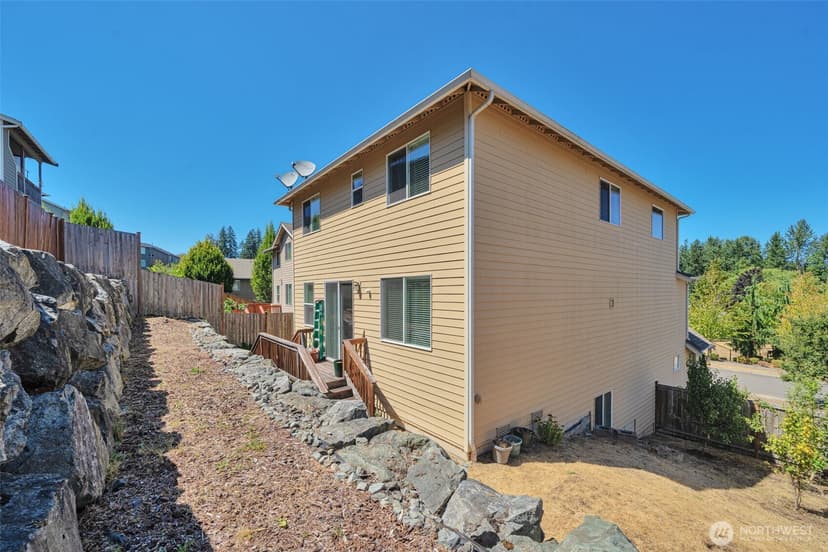 Property photo for 909 SW 338th Street, Federal Way photo 5