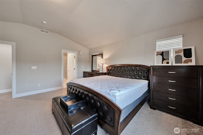 Property photo for 909 SW 338th Street, Federal Way photo 17