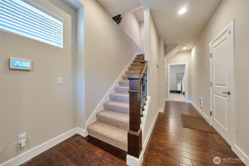 Property photo for 909 SW 338th Street, Federal Way photo 7
