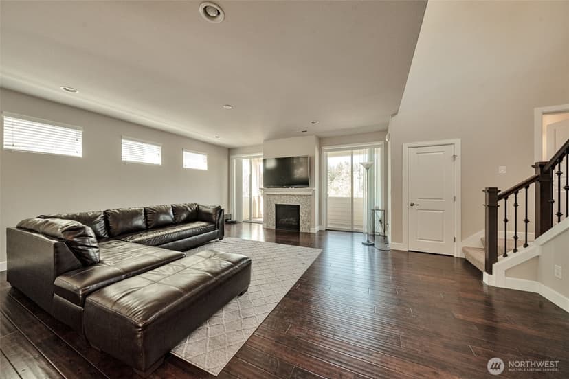 Property photo for 909 SW 338th Street, Federal Way photo 13