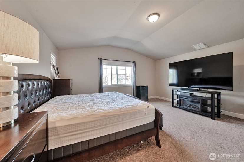 Property photo for 909 SW 338th Street, Federal Way photo 18